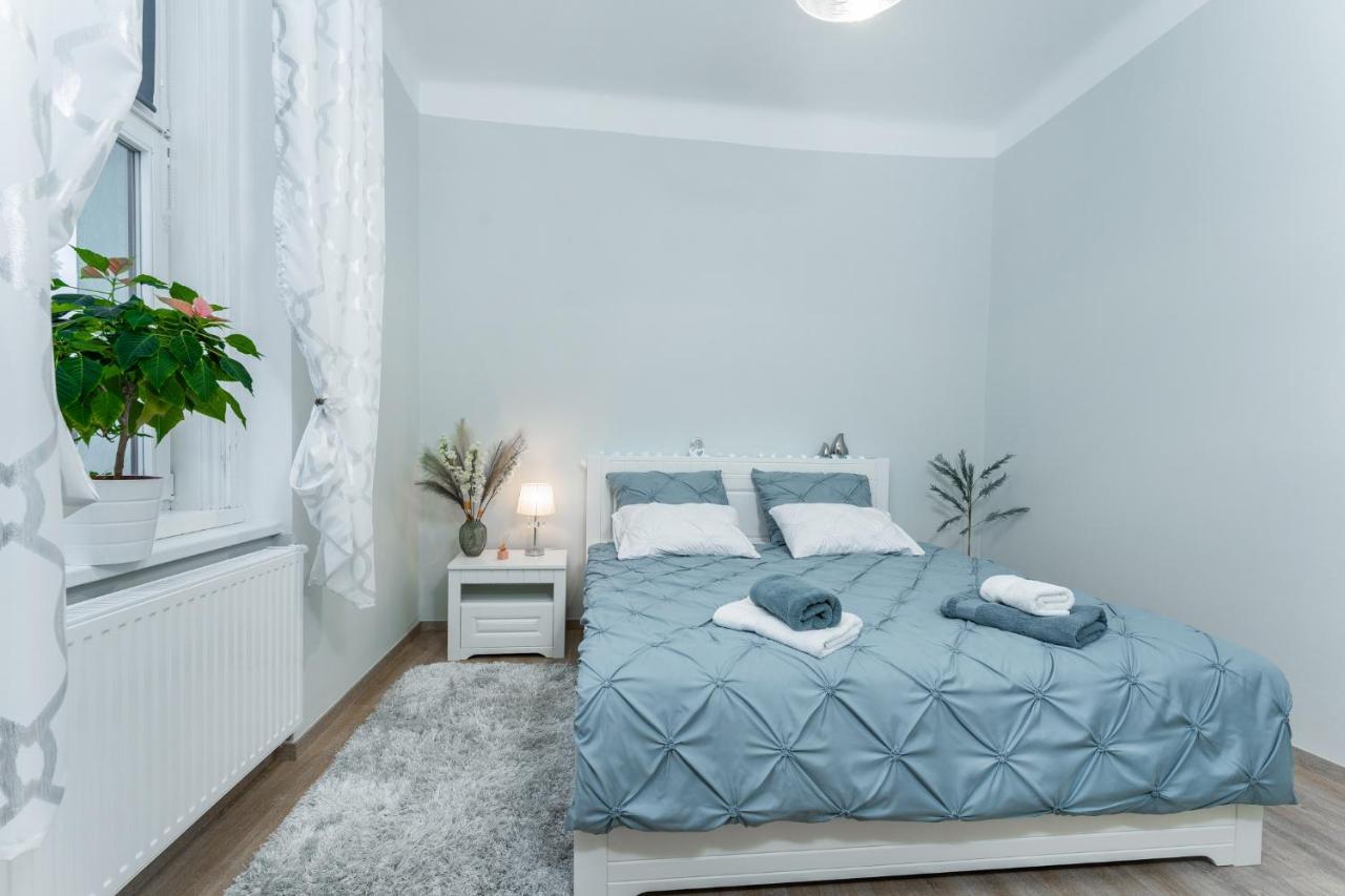 Alla Prague Apartment ภายนอก รูปภาพ